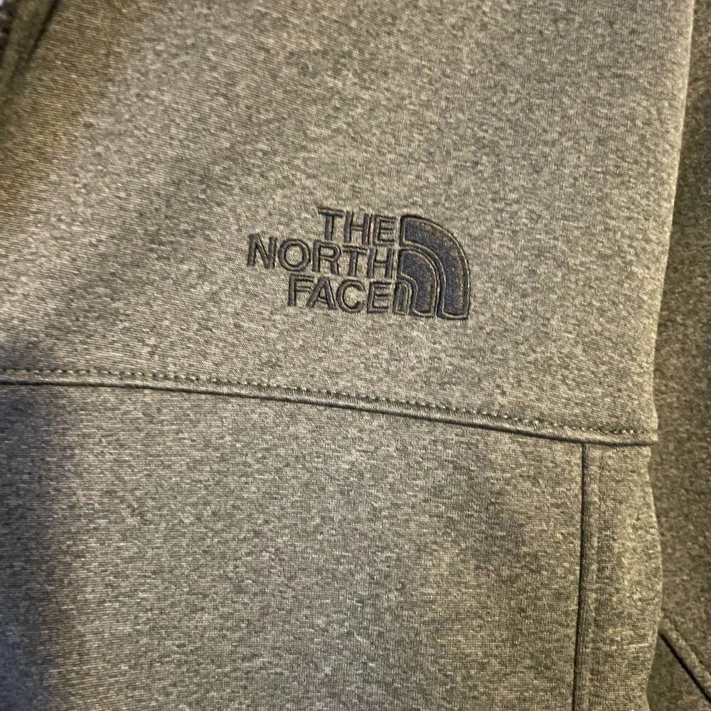 The North Face Men's Dark Gray Performance Windwall Jacket Size Medium